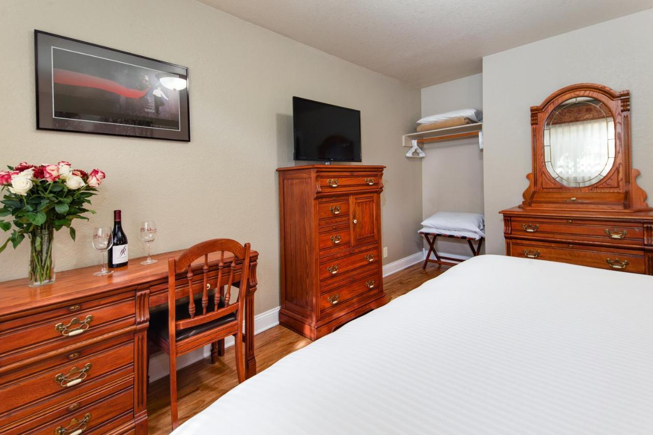 Stratford Inn Ашленд Экстерьер фото